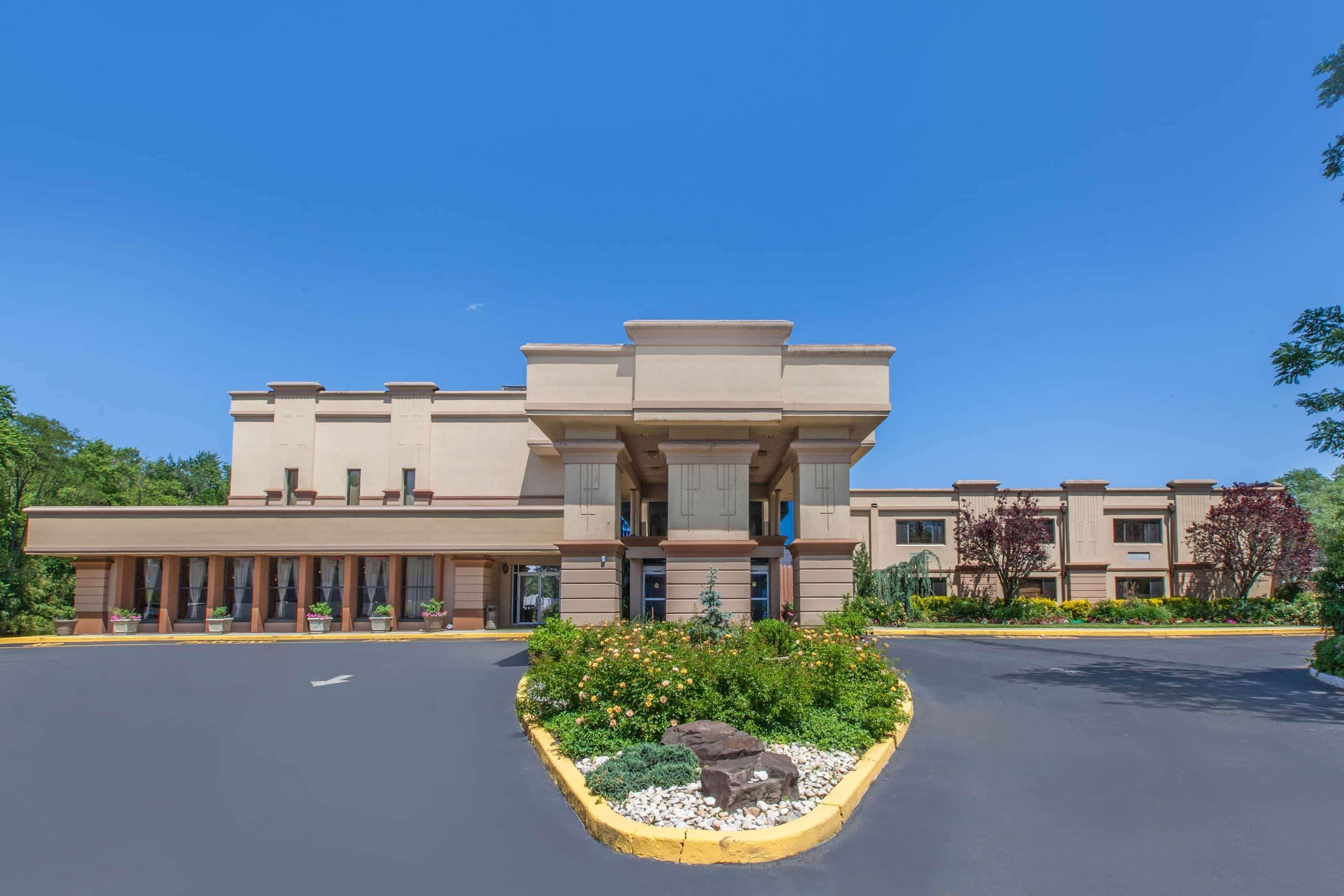 Готель Baymont By Wyndham Pompton Plains/Wayne Pequannock Екстер'єр фото