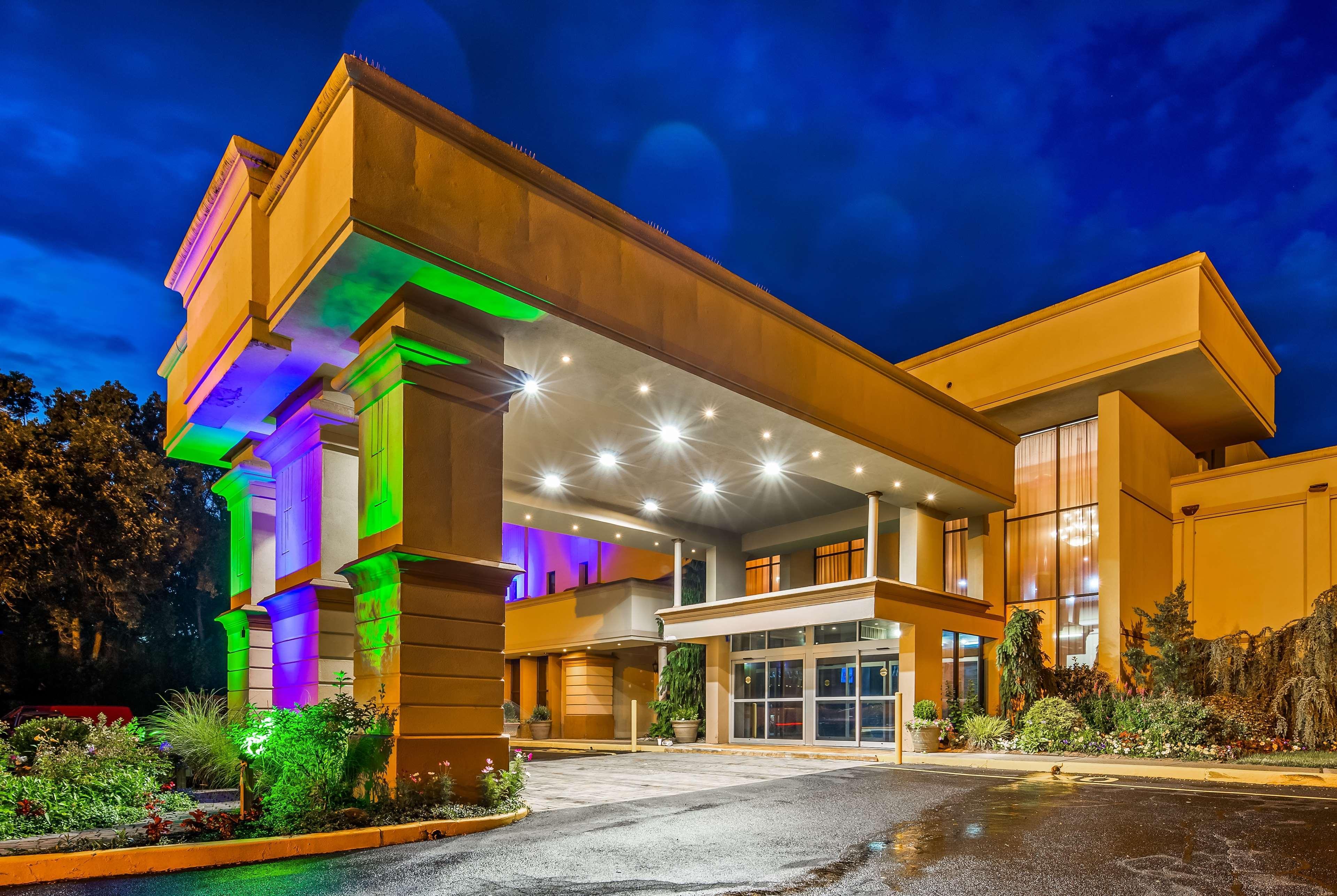 Готель Baymont By Wyndham Pompton Plains/Wayne Pequannock Екстер'єр фото